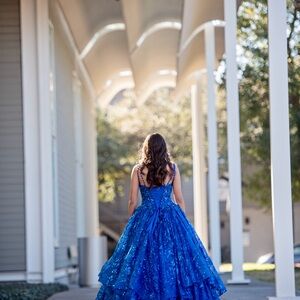 Stunning Morilee size 2 quinceañera gown